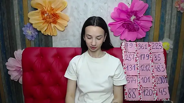 Je55icaBreeze online show from May 26, 2026, 5:05 am