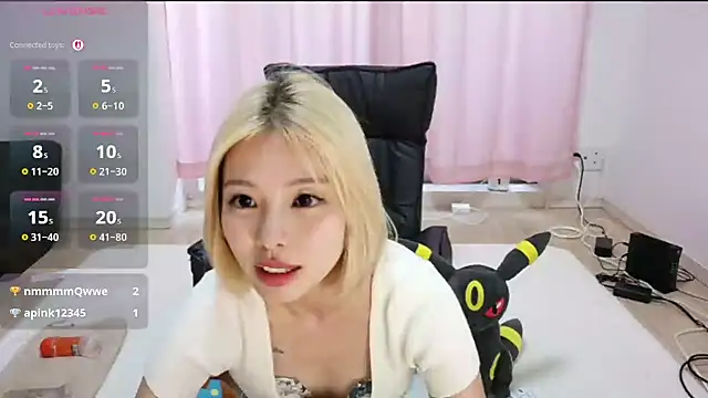 Snapshot of seika1233 chatting on July 27, 2026, 9:33 pm seika1233 online show from July 27, 2026, 9:33 pm