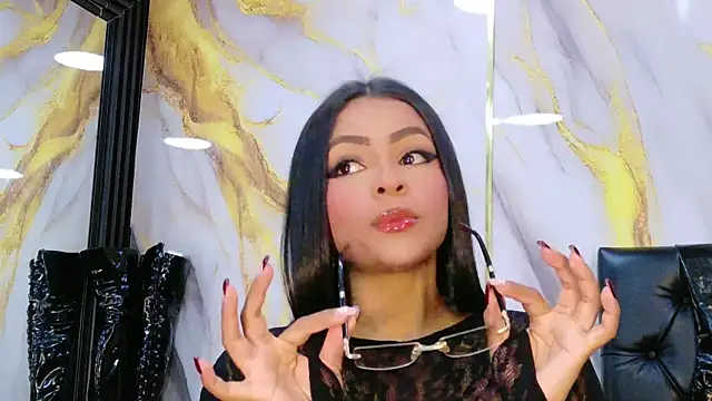 LindaFrancoo online show from July 24, 2026, 4:36 pm