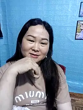 Fuk-sxz online show from April 28, 2026, 2:27 am