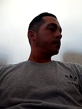 Gabriel leon33 online show from March 25, 2026, 7:57 pm