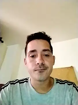 Gabriel leon33 online show from June 18, 2026, 8:36 pm