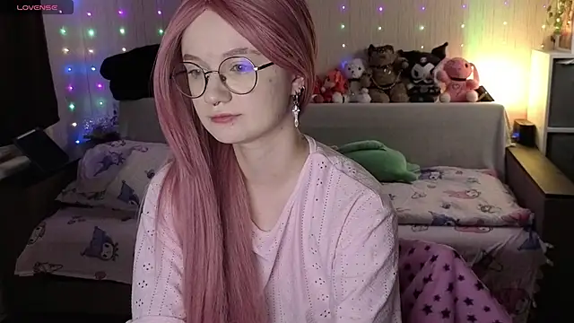 Snapshot of JulietFisher chatting on March 28, 2026, 4:13 am JulietFisher online show from March 28, 2026, 4:13 am