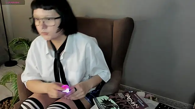 Amelia goth online show from May 12, 2026, 1:28 pm