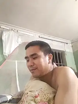 Snapshot of Tinh_love chatting on April 18, 2026, 2:19 pm Tinh love online show from April 18, 2026, 2:19 pm