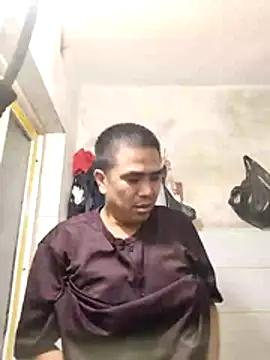 Snapshot of Tinh_love chatting on April 10, 2026, 11:39 am Tinh love online show from April 10, 2026, 11:39 am