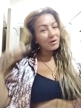 Exotic ParisX online show from April 15, 2026, 6:52 am