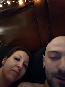 rossablu-69 online show from April 10, 2026, 9:33 pm