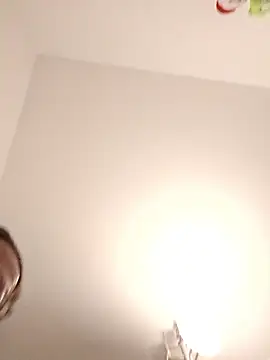 rossablu-69 online show from April 23, 2026, 9:38 pm