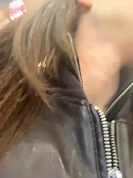 AnitaFly online show from April 30, 2026, 11:17 am