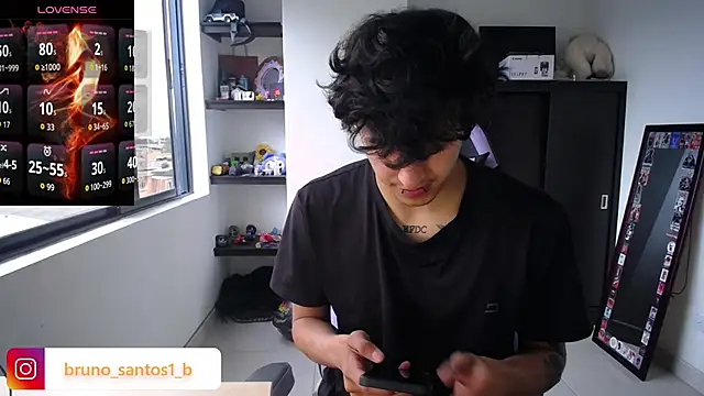 Bruno santos1 online show from May 11, 2026, 12:39 pm