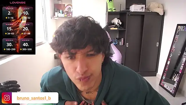 Bruno santos1 online show from April 28, 2026, 12:53 pm