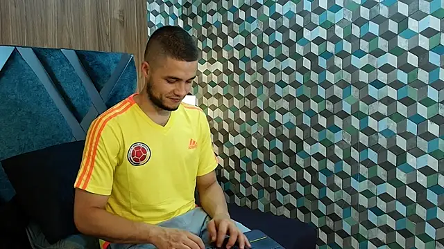 Joaho Fernandez online show from June 14, 2026, 2:24 am