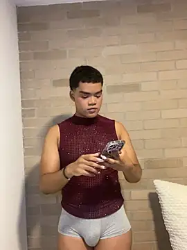 Snapshot of Sweet_Darius chatting on March 28, 2026, 4:24 am Sweet Darius online show from March 28, 2026, 4:24 am