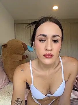 SerenaFox  online show from April 25, 2026, 9:34 pm
