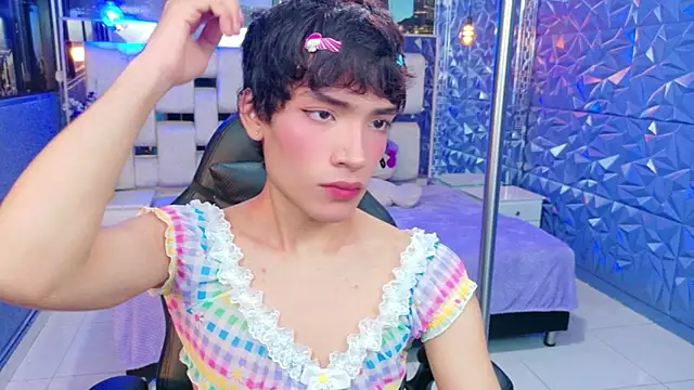 IsaacNovaa online show from April 25, 2026, 12:30 pm