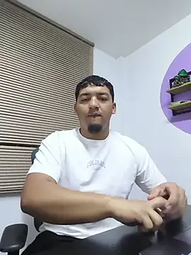 Itsdavidxxx online show from June 28, 2026, 10:21 am