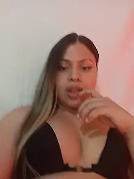 Snapshot of Kataleyaa_Volkova chatting on April 16, 2026, 1:39 am Kataleyaa Volkova online show from April 16, 2026, 1:39 am