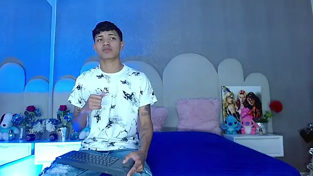 party duo playboy online show from April 26, 2026, 9:12 pm
