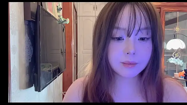thelittlexx online show from June 4, 2026, 7:57 am