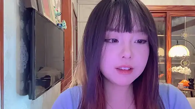 thelittlexx online show from May 4, 2026, 7:44 am