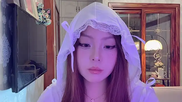 thelittlexx online show from April 30, 2026, 7:37 am