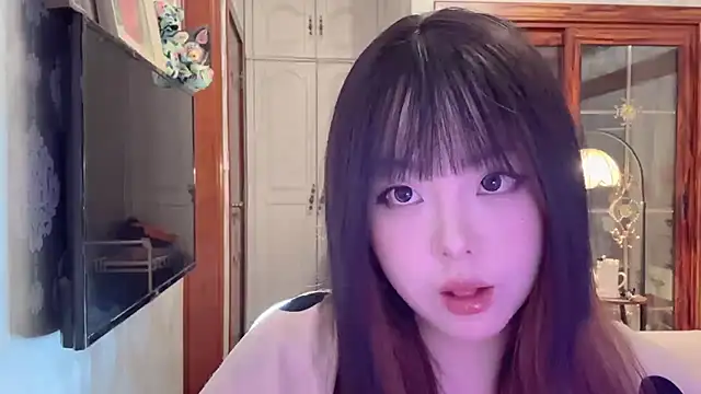 thelittlexx online show from April 24, 2026, 7:54 am