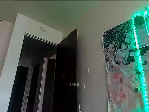 Snapshot of Fetishjoiqueen chatting on March 28, 2026, 10:55 pm Fetishjoiqueen online show from March 28, 2026, 10:55 pm