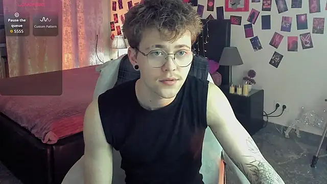 Snapshot of Thomas_Norton chatting on March 25, 2026, 3:33 pm Thomas Norton online show from March 25, 2026, 3:33 pm