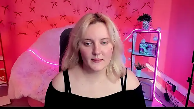 KathyBriggs online show from June 30, 2026, 5:18 am