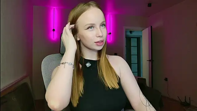 BunnyShinex online show from June 29, 2026, 1:11 pm