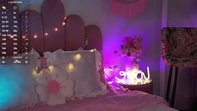MariLew online show from July 24, 2026, 7:48 am