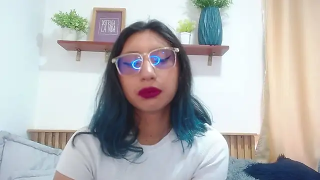 Violet 2003 online show from May 29, 2026, 2:34 pm