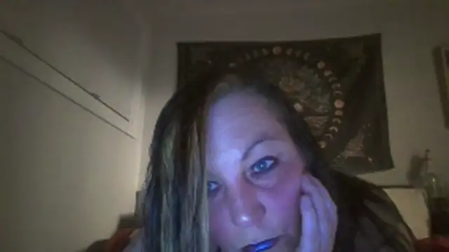 Snapshot of Queenemerald chatting on March 26, 2026, 3:49 am Queenemerald online show from March 26, 2026, 3:49 am