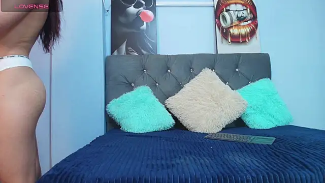 Madisson Messyy online show from March 26, 2026, 9:35 pm