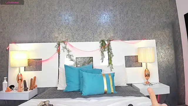 anna  lu online show from May 4, 2026, 3:48 pm