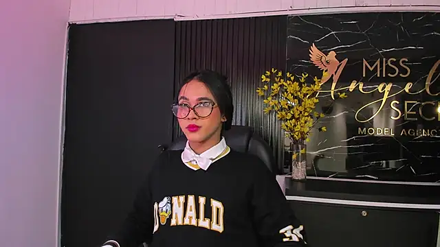 Miss KhalifaDoll online show from April 1, 2026, 4:03 am