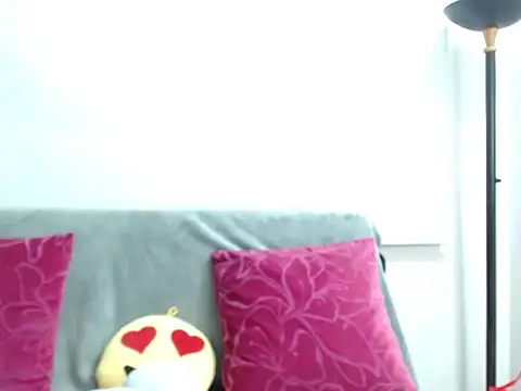 Violet Donell online show from May 24, 2026, 12:10 am