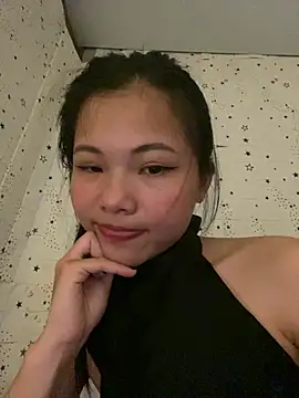 Snapshot of Mi-Lani chatting on April 9, 2026, 2:12 pm Mi-Lani online show from April 9, 2026, 2:12 pm