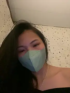 Snapshot of Mi-Lani chatting on April 2, 2026, 1:40 pm Mi-Lani online show from April 2, 2026, 1:40 pm