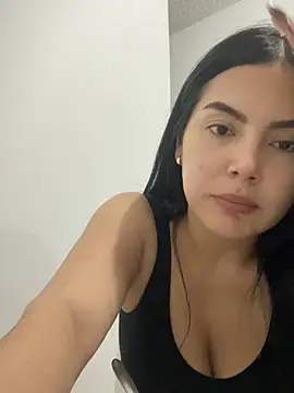 Snapshot of Cami_olarte chatting on April 4, 2026, 10:38 pm Cami olarte online show from April 4, 2026, 10:38 pm