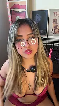 NinaValencia  online show from May 20, 2026, 7:11 pm