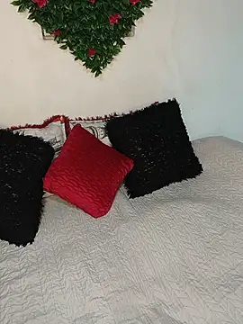 tatianabelli online show from July 20, 2026, 9:39 pm