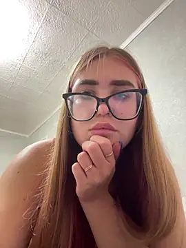 Snapshot of MissAuroraX chatting on May 30, 2026, 11:10 pm MissAuroraX online show from May 30, 2026, 11:10 pm