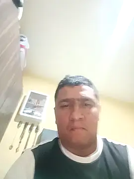 Snapshot of luis20212 chatting on May 1, 2026, 4:17 am luis20212 online show from May 1, 2026, 4:17 am