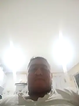 luis20212 online show from March 27, 2026, 8:26 am