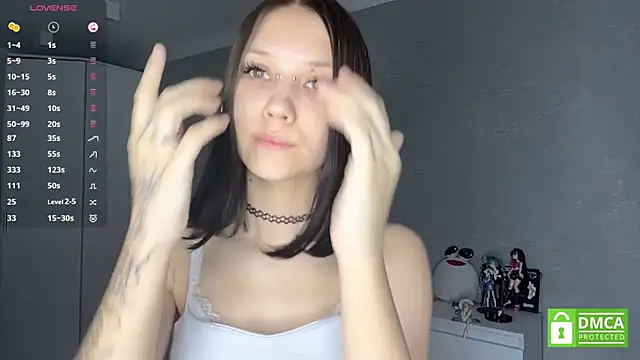AmeliaMiotii online show from May 12, 2026, 3:18 pm
