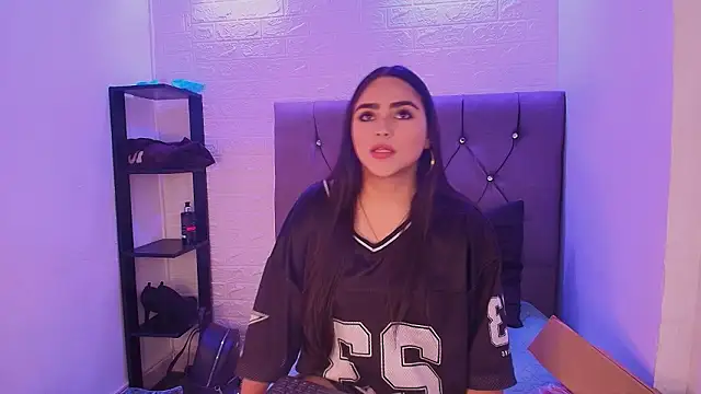 sweet  cherry1 online show from March 27, 2026, 7:04 pm