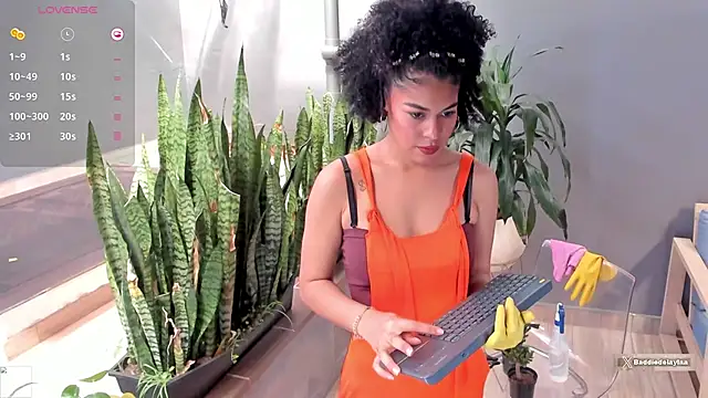 baddie delaylaa online show from April 22, 2026, 8:15 pm