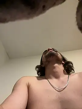 Snapshot of Diaz1995o chatting on April 6, 2026, 8:54 pm Diaz1995o online show from April 6, 2026, 8:54 pm